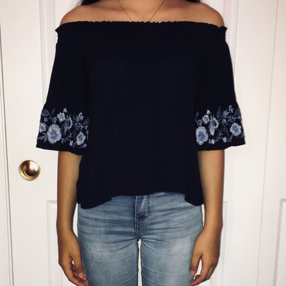 Navy blue top - Picture 3 of 4